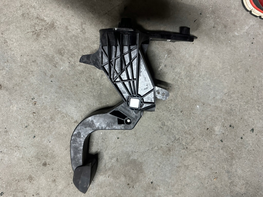 фото №3, Opel mokka b педаль зчеплення