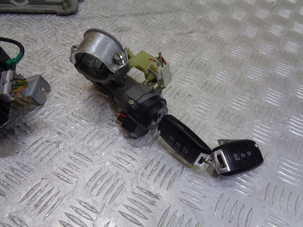 фото №6, Бортовий комп'ютер блок керування набір імобілайзер запуск kia ceed 2 ii 1.6 gdi 12- 39110-2brc4