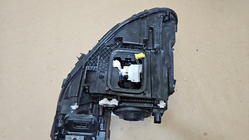 Фара перед правая mercedes cls a257 full led Недорого