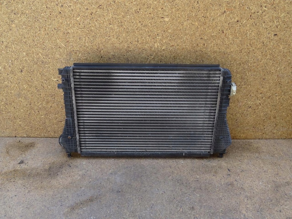 Audi a3 8p рестайлінг  golf vi 2.0 tdi радіатор повітря інтеркулер 1k0145803af Зі Шроту