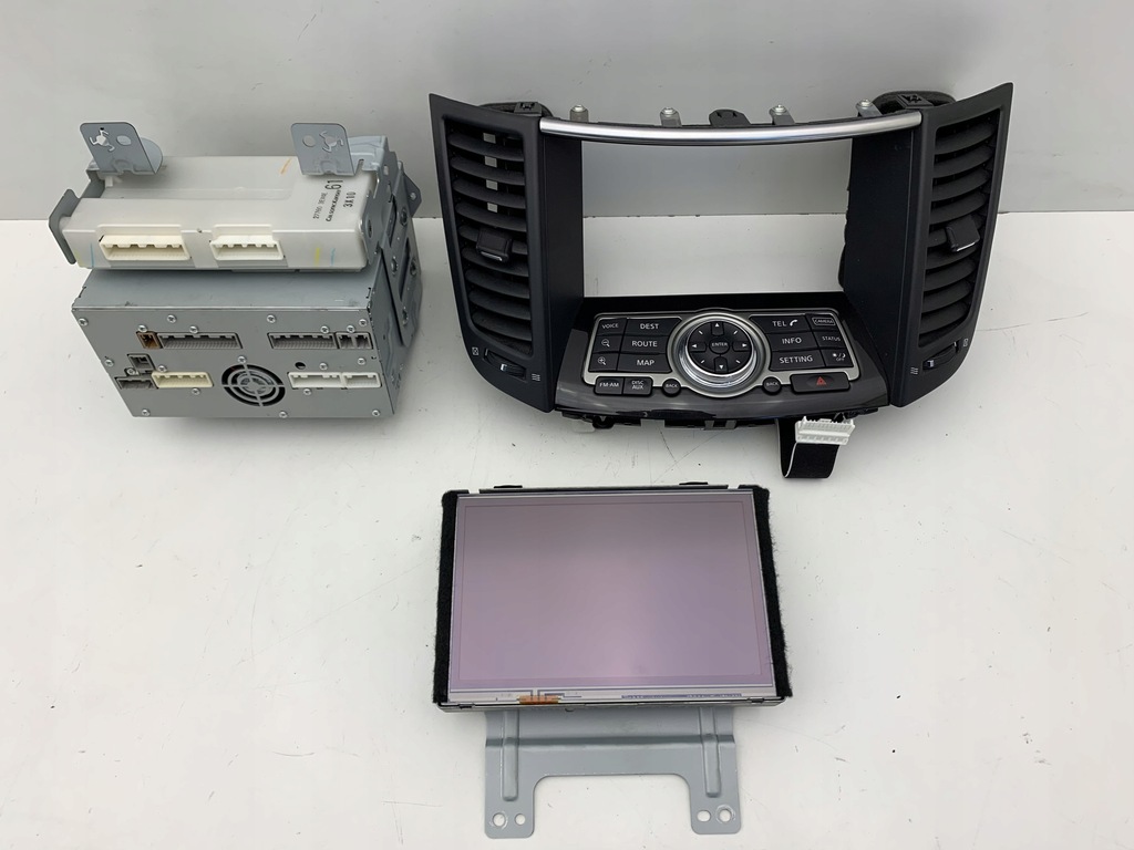 фото №1, Infiniti qx70 радио навигация планшет дисплей центральный cd панель