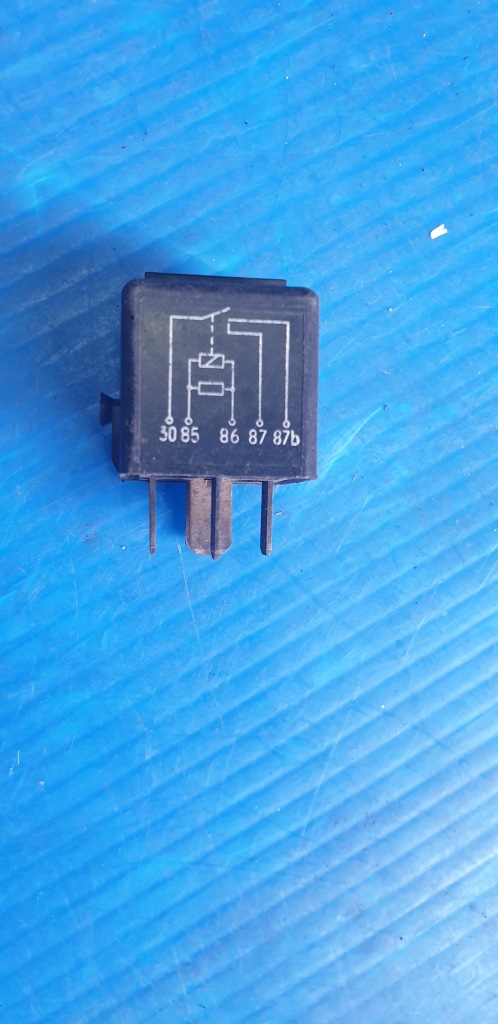 Bmw e36 e34 реле 1388364 Доставка