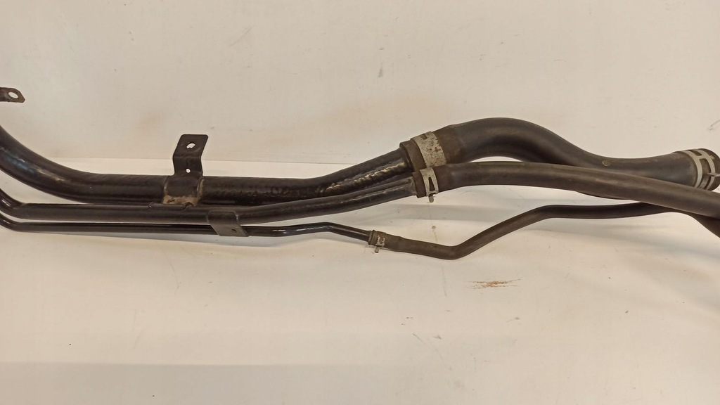 фото №4, Suzuki swift mk8 заливная горловина топлива труба 1.2