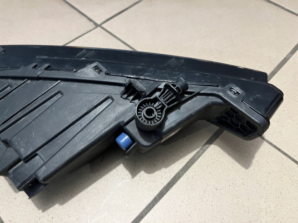 фото №11, Skoda superb iii 3 lift лампа противотуманная фара правый