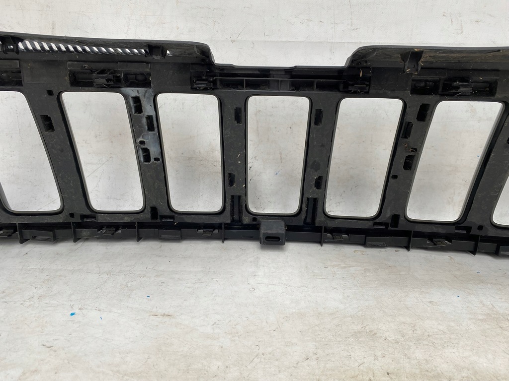 фото №9, Jeep grand cherokee wk2 iv 10- решітка радіатора решітка радіатора перед 57010708