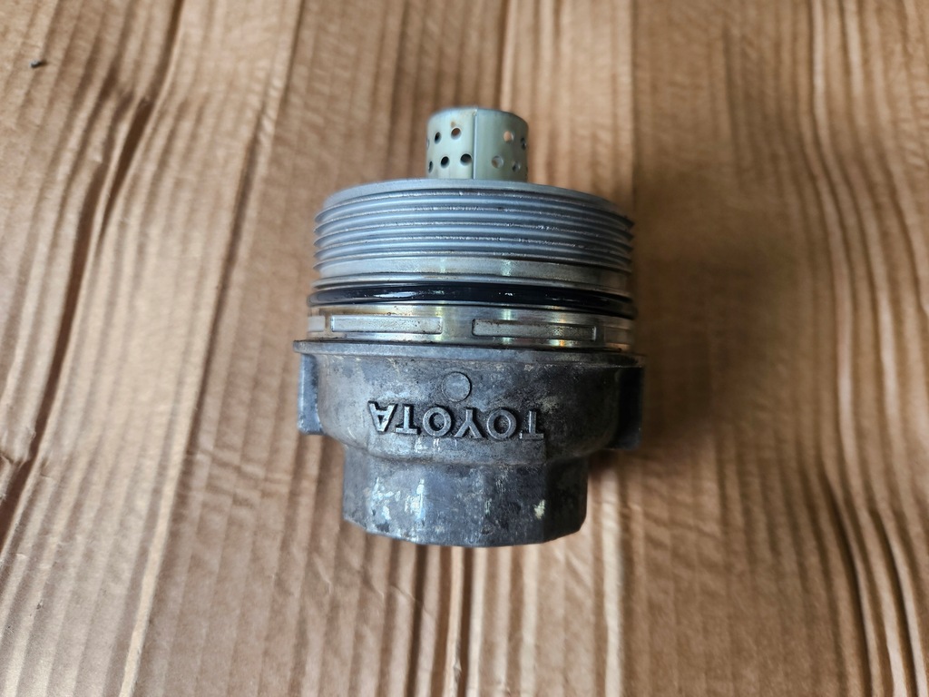 фото №1, Toyota avensis t25 corolla verso d4d крышка фильтра масла