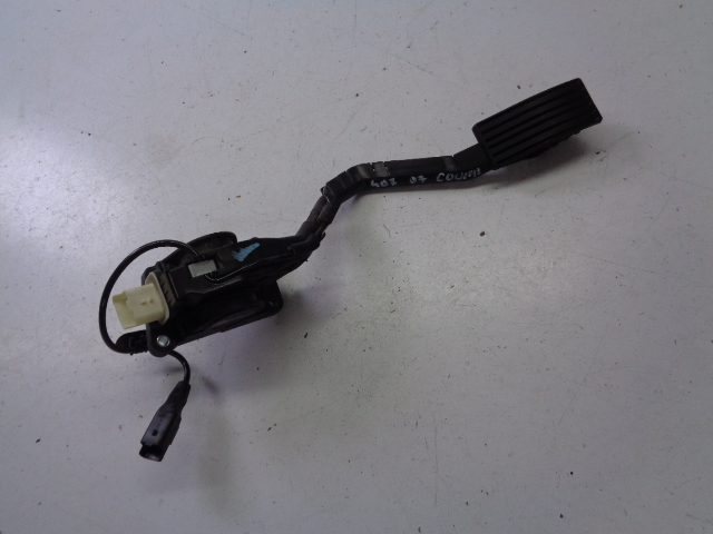 фото №1, Педаль газа peugeot 407 coupe 2.2 16v бензин 2006 rok