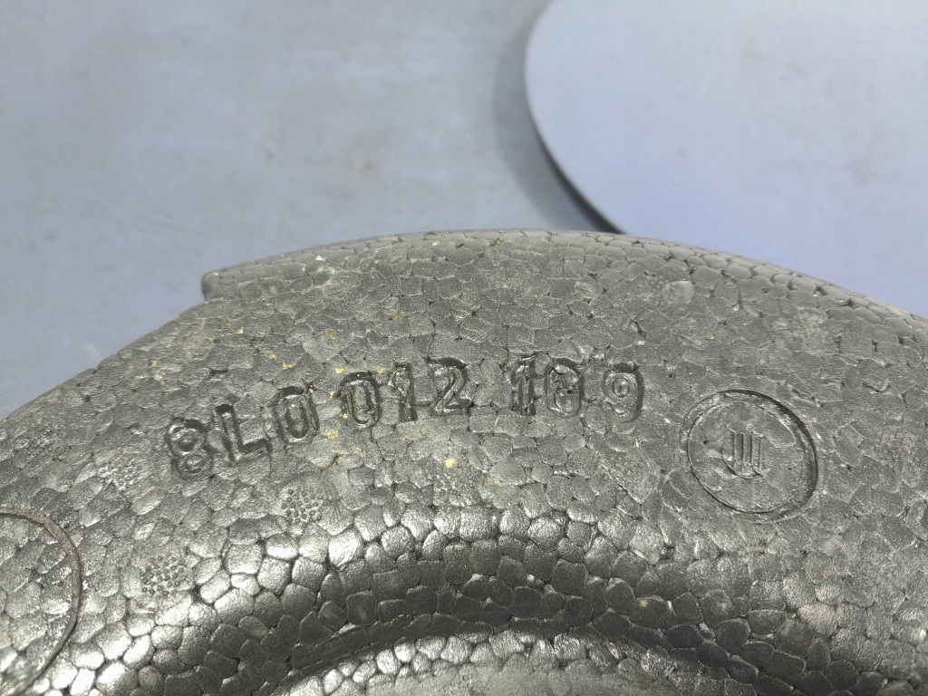 фото №6, Audi a3 8l вкладыш колеса запасного домкрат ключ 8l0012109de