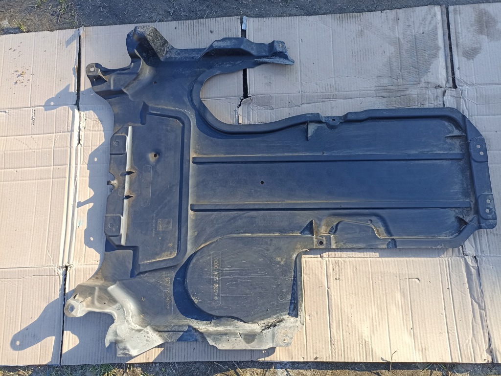 Купити Плита захист під  коробка передач передач mercedes w205 c-klasa