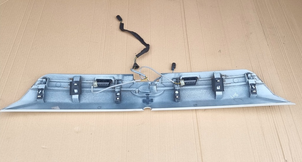 фото №9, Ford fiesta mk7 mk 7 накладка крышки задняя 8a61-a43404-ddw