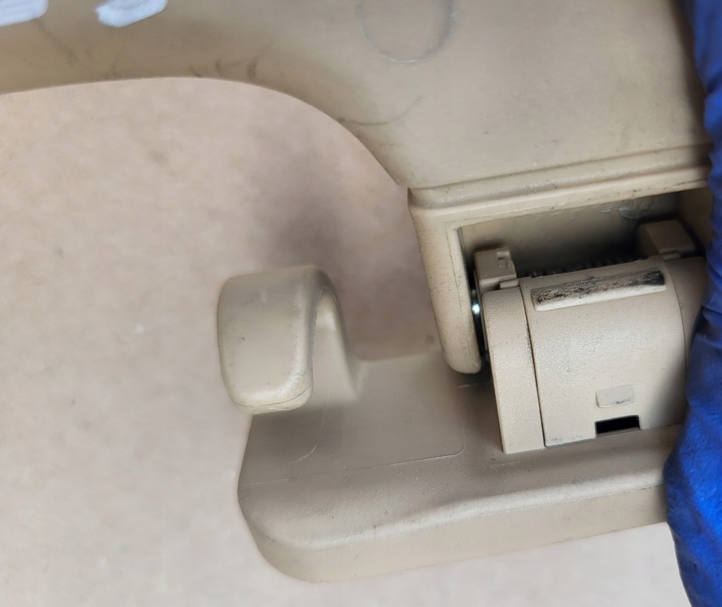 Ручка кронштейн стельовий правий лівий задній перед bmw 5 e39 оригінальний номер 8227593 8235578 в Україні