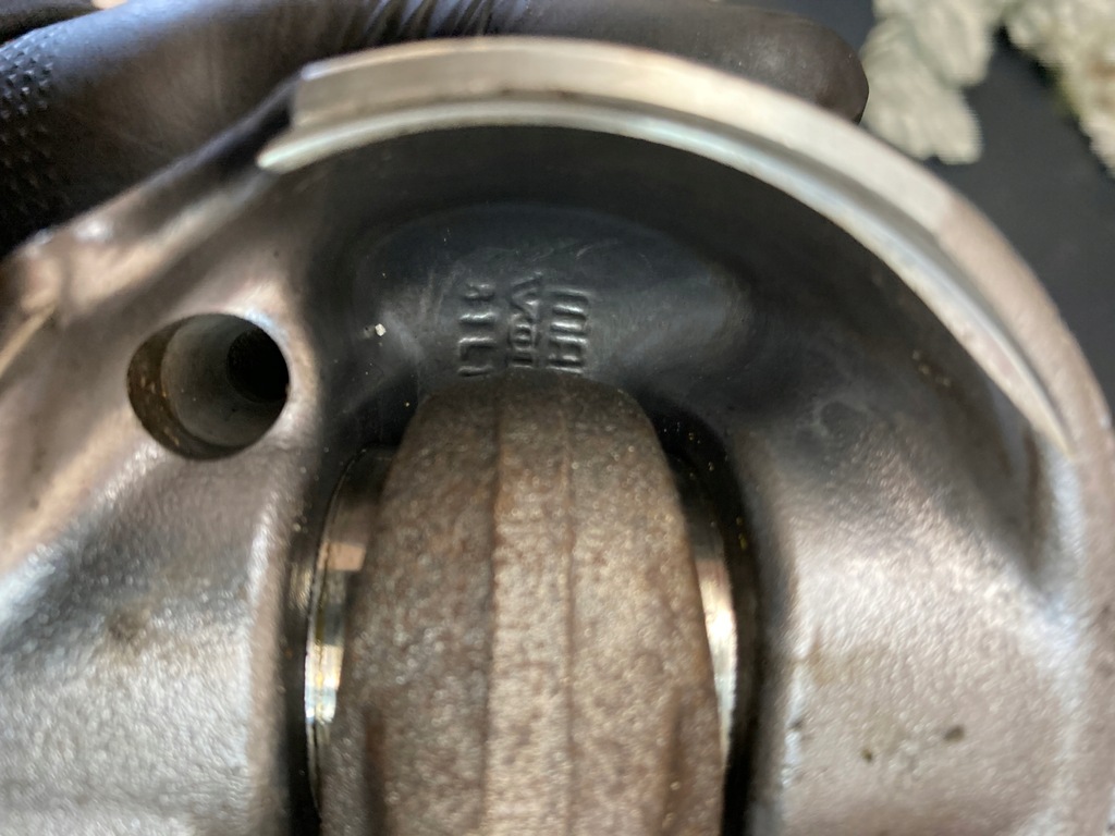 фото №8, Поршень шатун volvo s40 ii v50 c30 2.0 d3 150km d5204t5