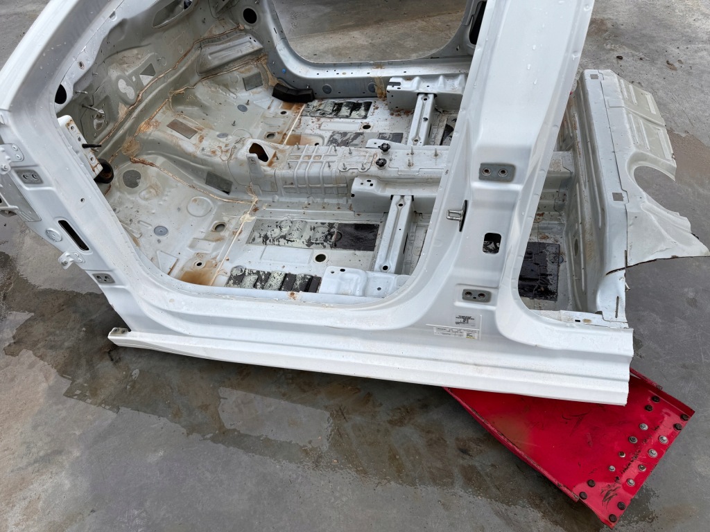 фото №1, Peugeot 208 ii lift 24r порог блок двигателя средний левый kalisz wlkp ewp