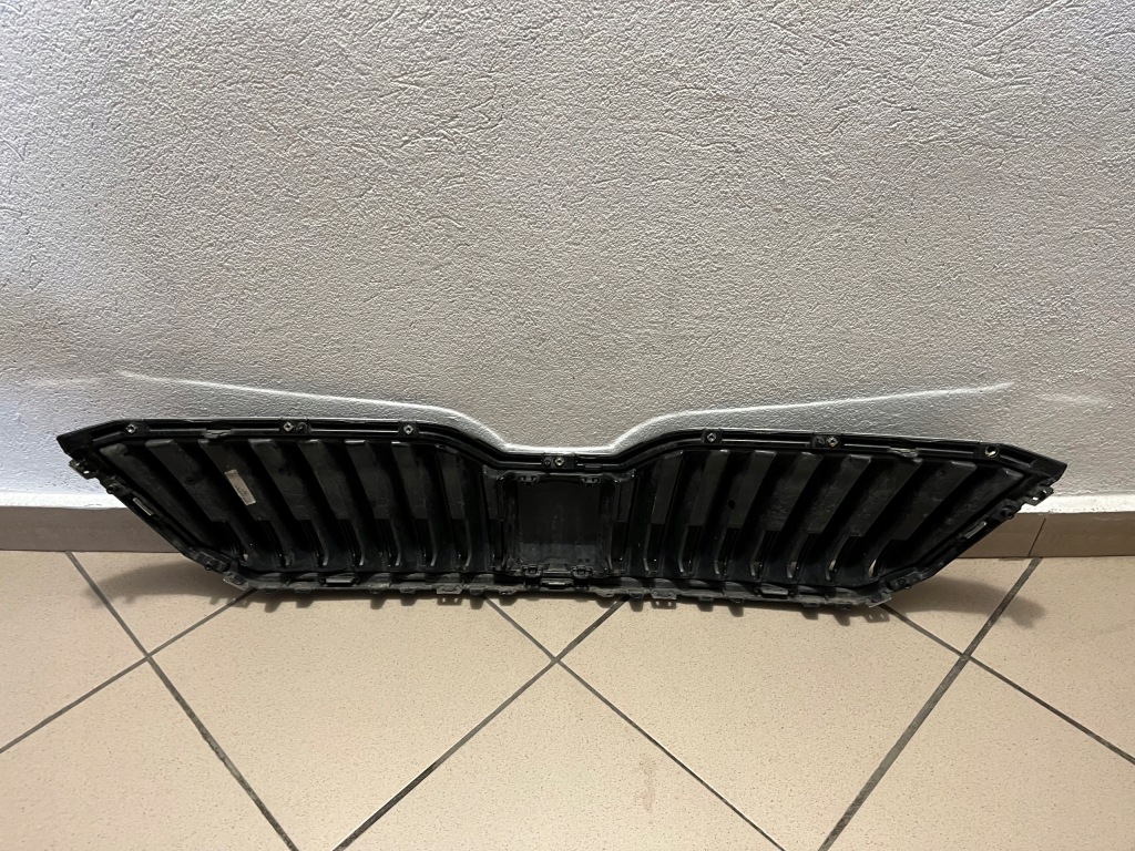 Решётка радиатора решётка решётка радиатора бампера skoda superb iii 3 15- 3v0853653b Оригинал