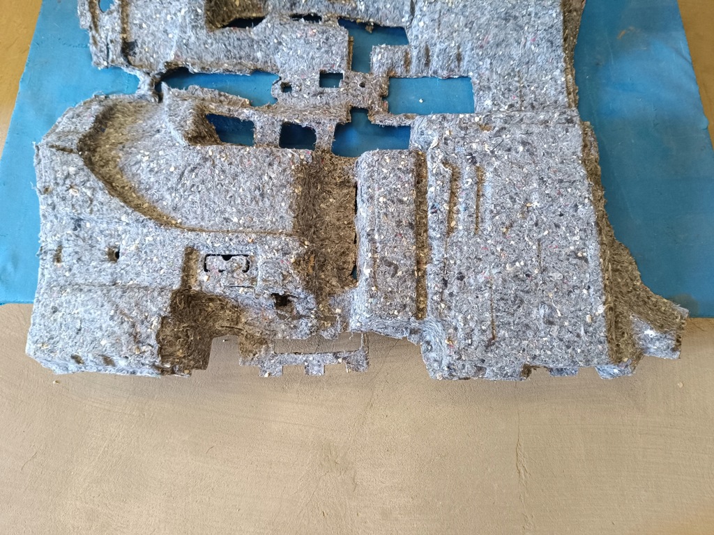 фото №8, Audi q3 f3 sportback 1.4tsi 110kw 2024r шумоизоляция пол войлок 83a863919b