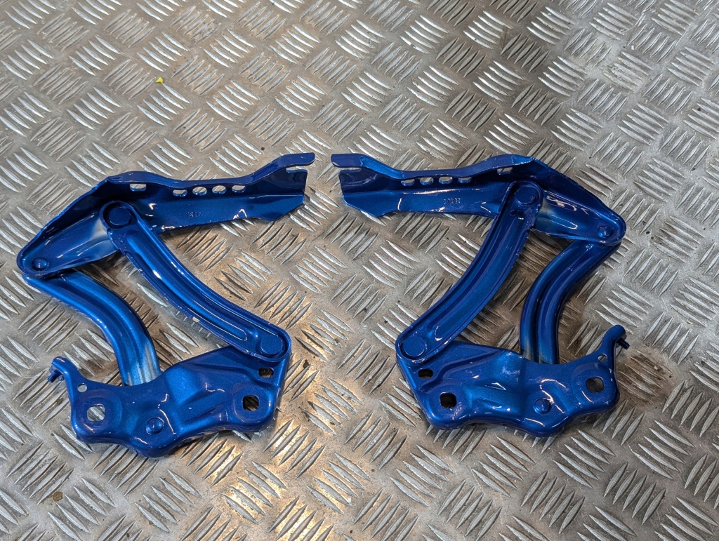 фото №1, Skoda enyaq 5la петля капот левый правый