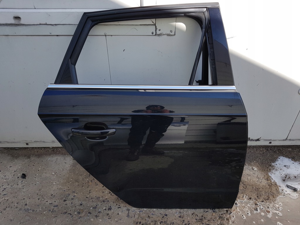 фото №1, Audi a3 8v 13r- двері праве задня hb sportback lz9y