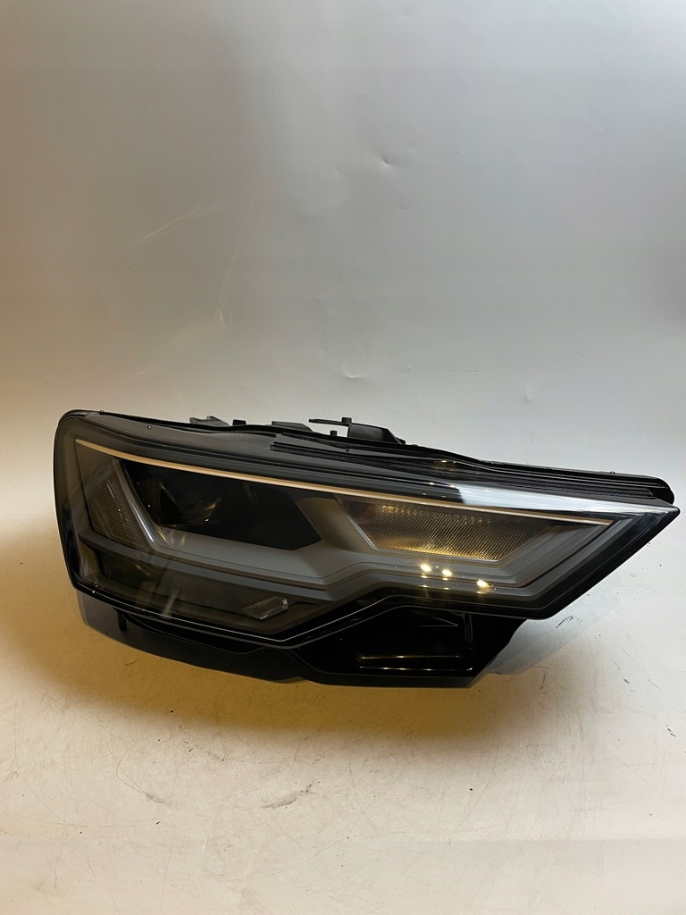 фото №1, Audi a6 c8 лампа full led права 4k0941034