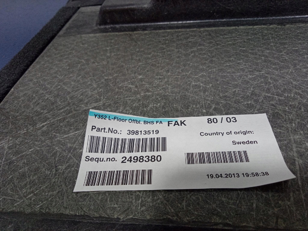 фото №6, Volvo v60 i обшивка пол багажника 39813519