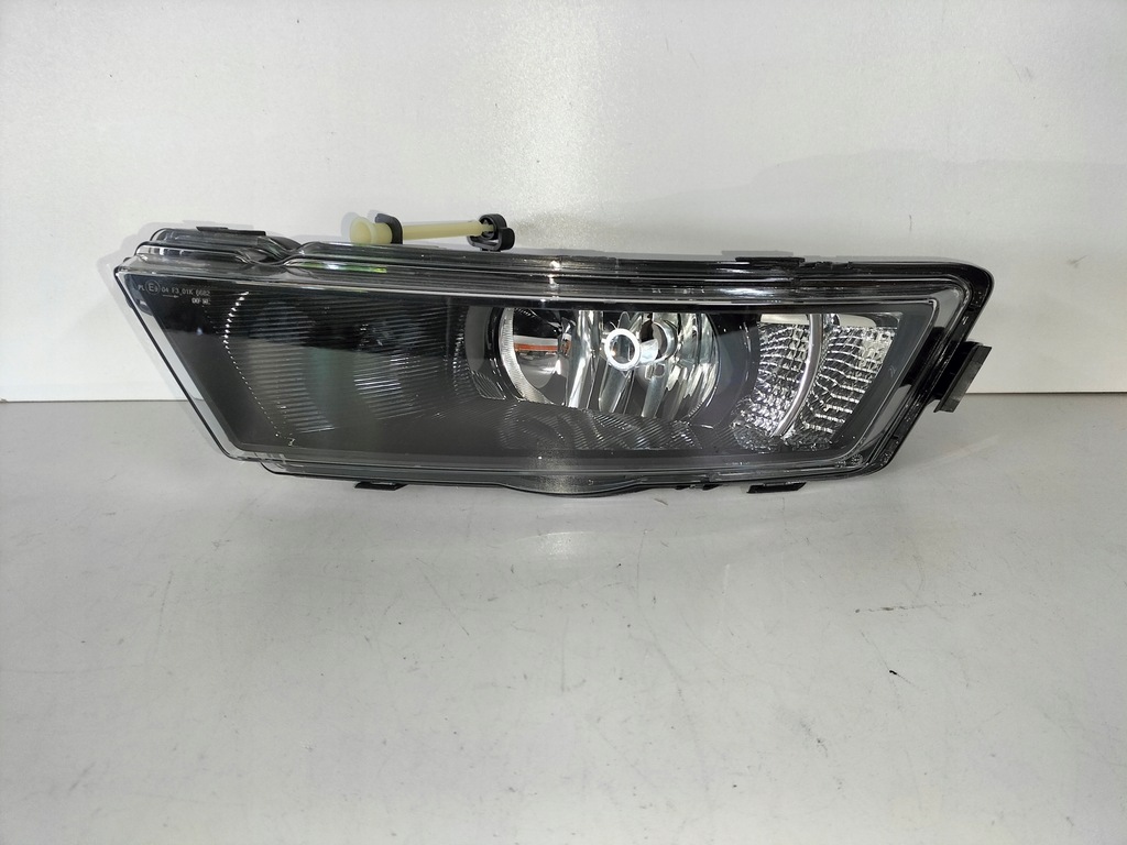 фото №1, Противотуманная фара лампа левый skoda rapid 12-17 led