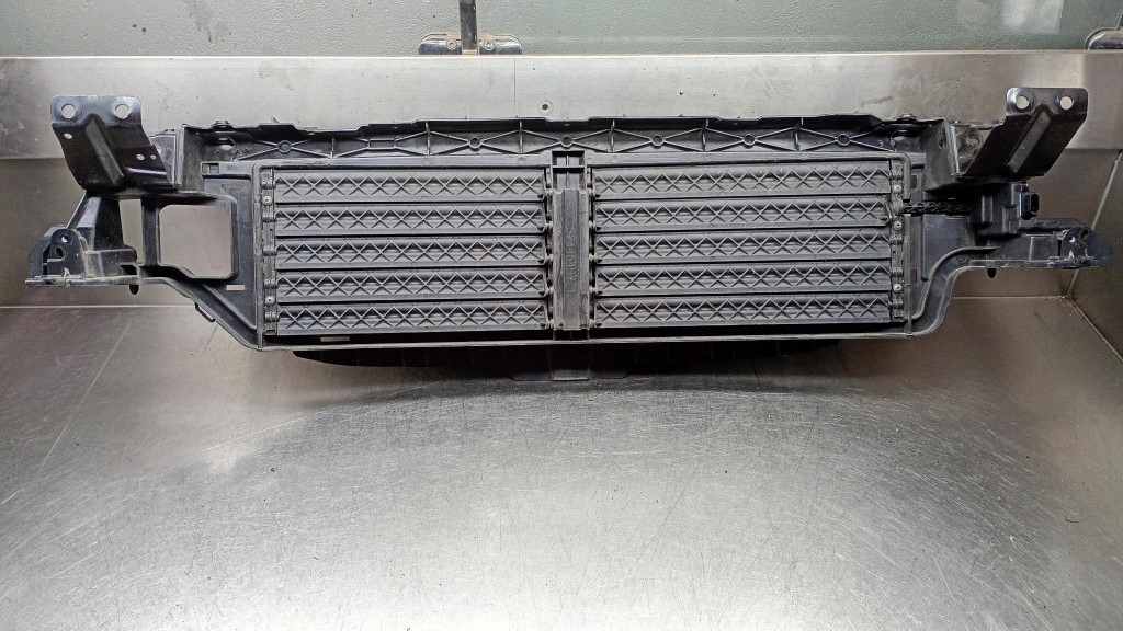 фото №6, Жалюзи впуск воздуха оригинальный номер 32345497 volvo xc60 ii 17-25r