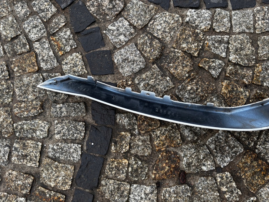 фото №12, Mercedes 243 eqb молдинг бампера напрямна перед 2438853900 2438855400 оригінал