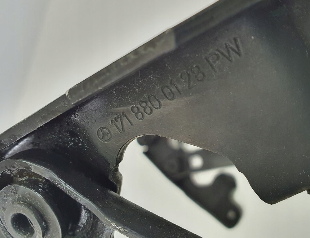 фото №3, Петли капот mercedes slk r171 1718800228 пара