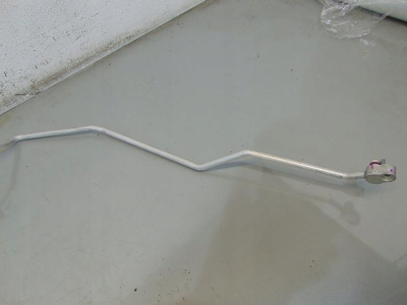 Труба трубка кондиціонера bmw x1 f48 17r 1.5 d Недорого