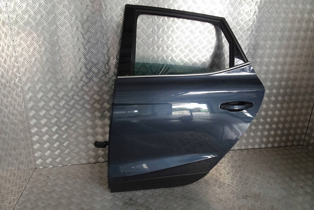 фото №2, Seat arona lift - дверь задние левая