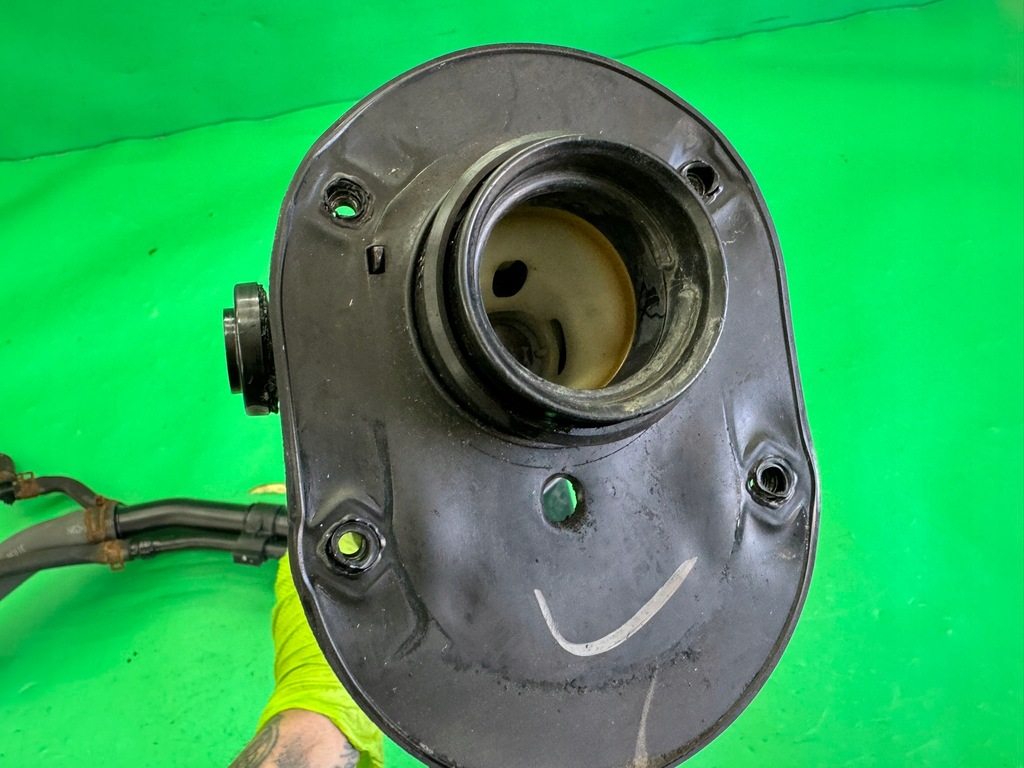 фото №11, Заливная горловина топлива труба заливной топлива провода kia ceed i 1.4 16v 06-