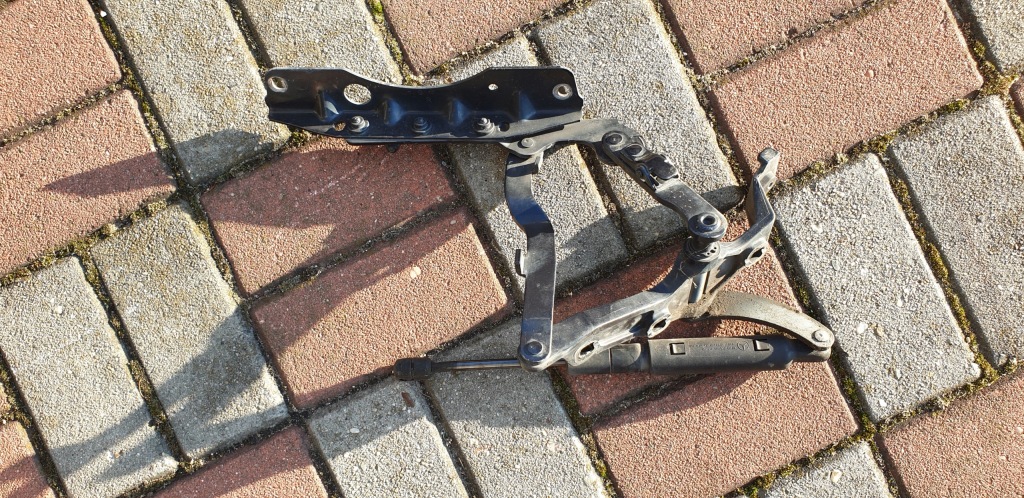 фото №1, Петля капот привод перед правый mercedes s w221