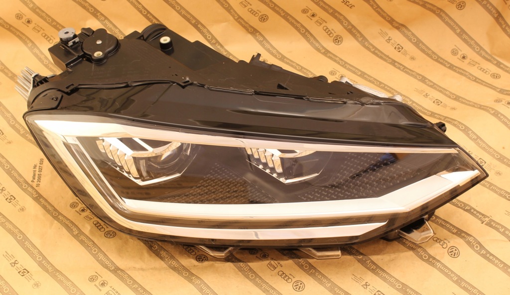 фото №1, Vw golf sportsvan fl lift 17+ лампа full led