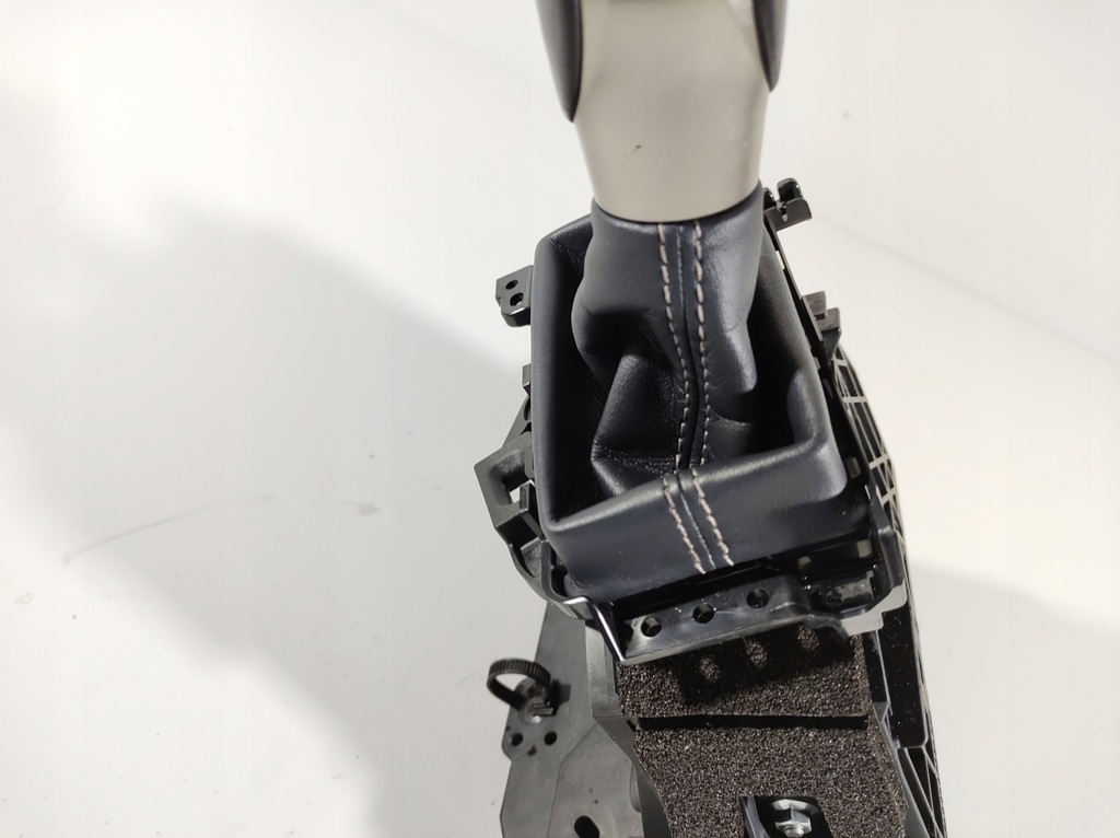 фото №4, Lexus is300h 13r домкрат коробки передач uk