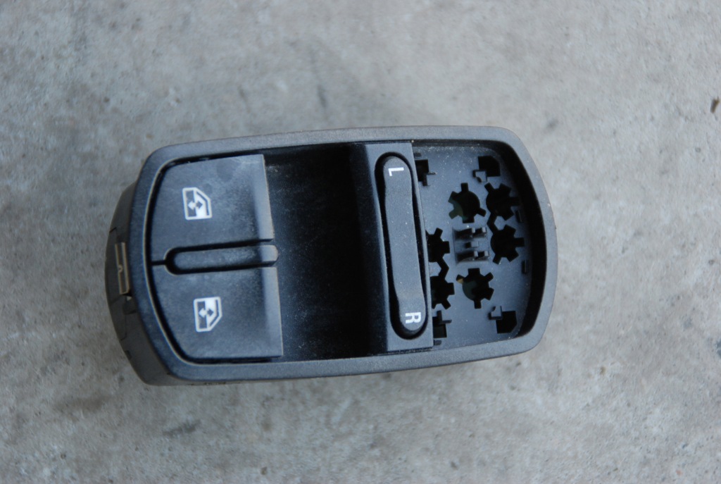 фото №1, Opel corsa e 15r 5d перемикач вікон