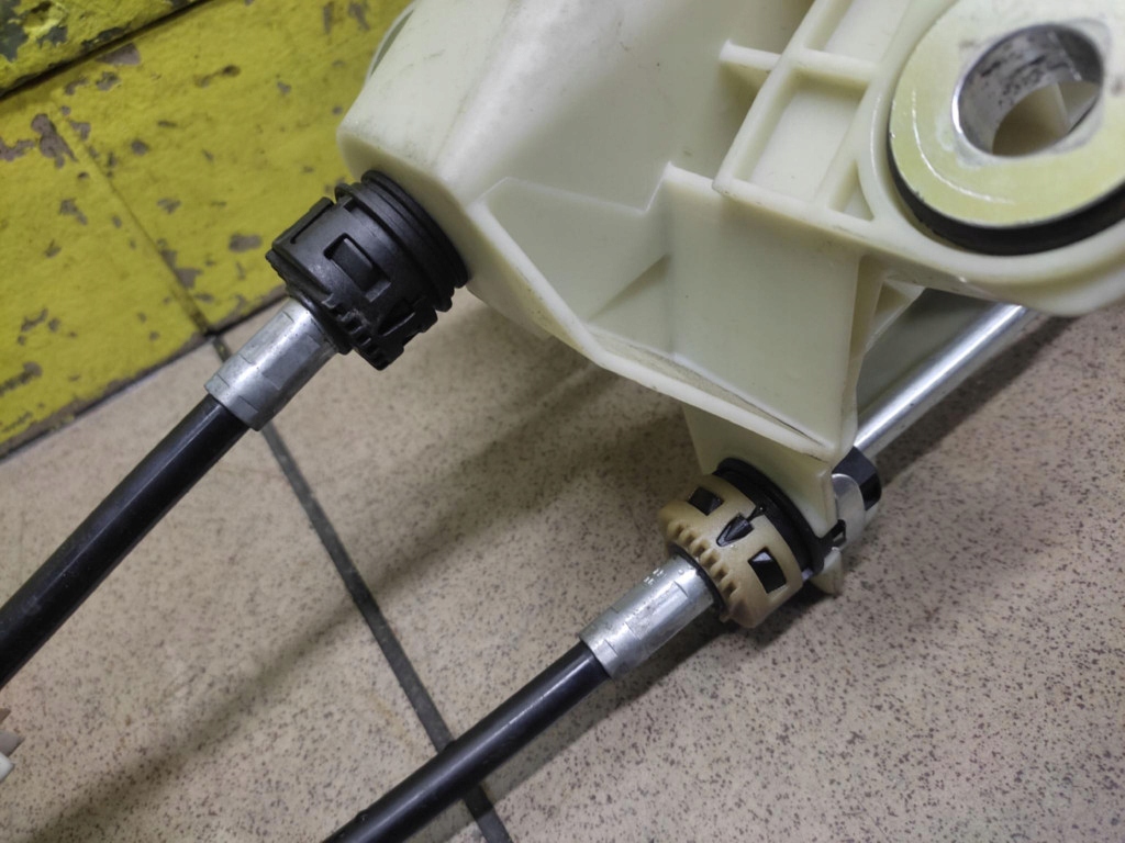 фото №6, Vw t5 2.5 tdi троси домкрат перемикання передач 7h0711113b