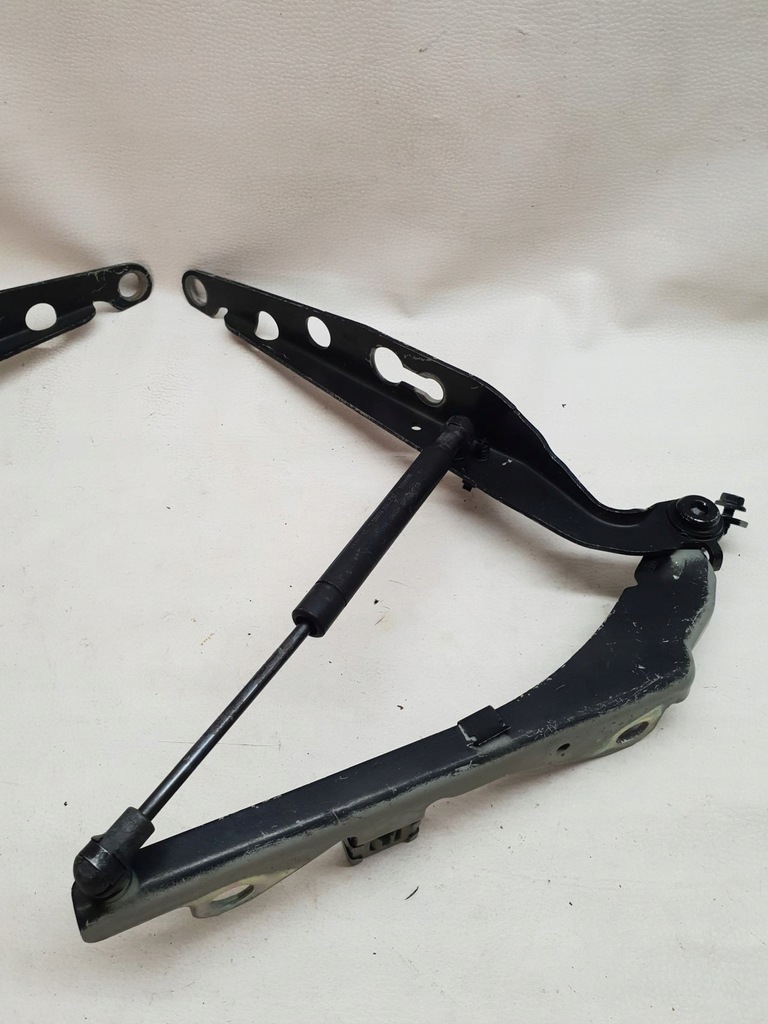 фото №8, Volvo s60 i 00-10 петля петли капот перед