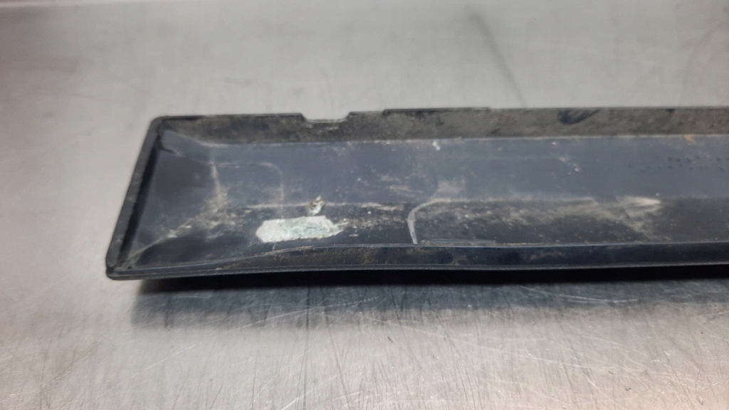 фото №9, Молдинг двері ліва задня 30661449 volvo v50 04-07r