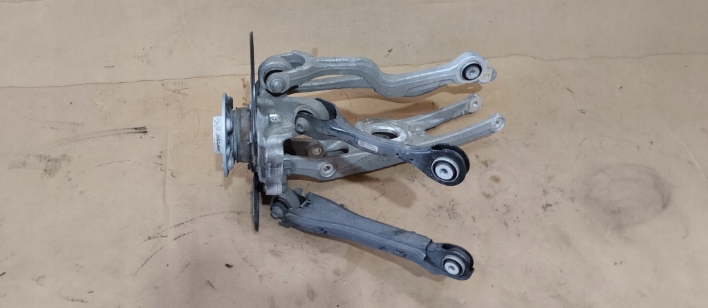 фото №1, Поворотный кулак рычаг ступица правый задняя mercedes c klasa c300e w206 23r комплект