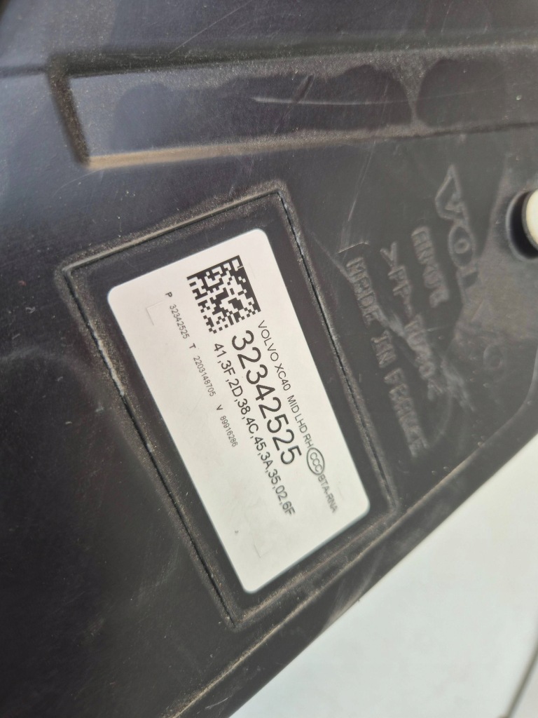 Volvo xc40 2 20- led 32342525 фара передняя перед правый  загрязненная с Разборки