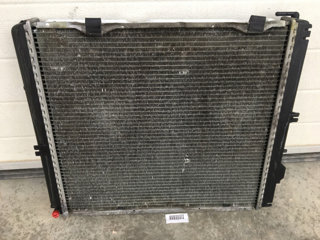 Радіатор води mercedes w124 e280 e320 300e-24v m104 260e 300e m103 з кондиціонер Зі Шроту