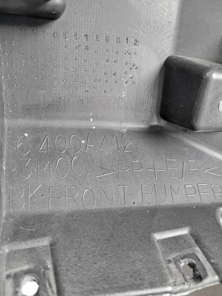 фото №10, Бампер передній mitsubishi pajero 4 przed liftem 2006-15