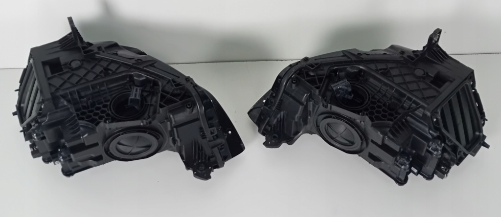 Audi q3 83a фара правий ліва перед full led в Україні