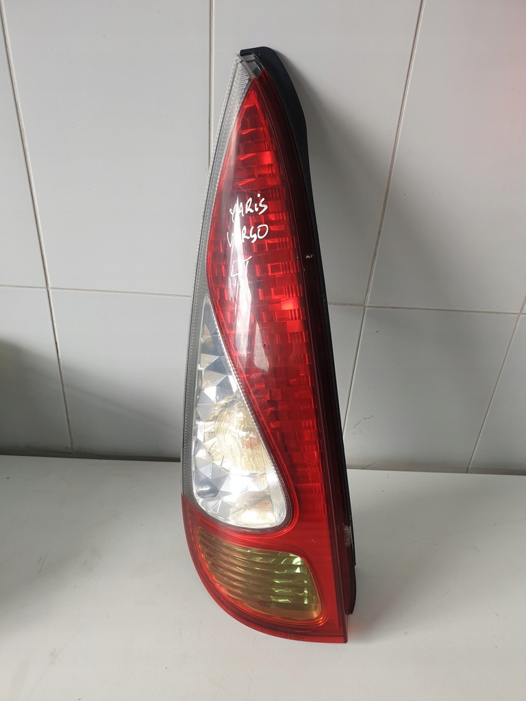 фото №1, Лампа задняя левая toyota yaris verso