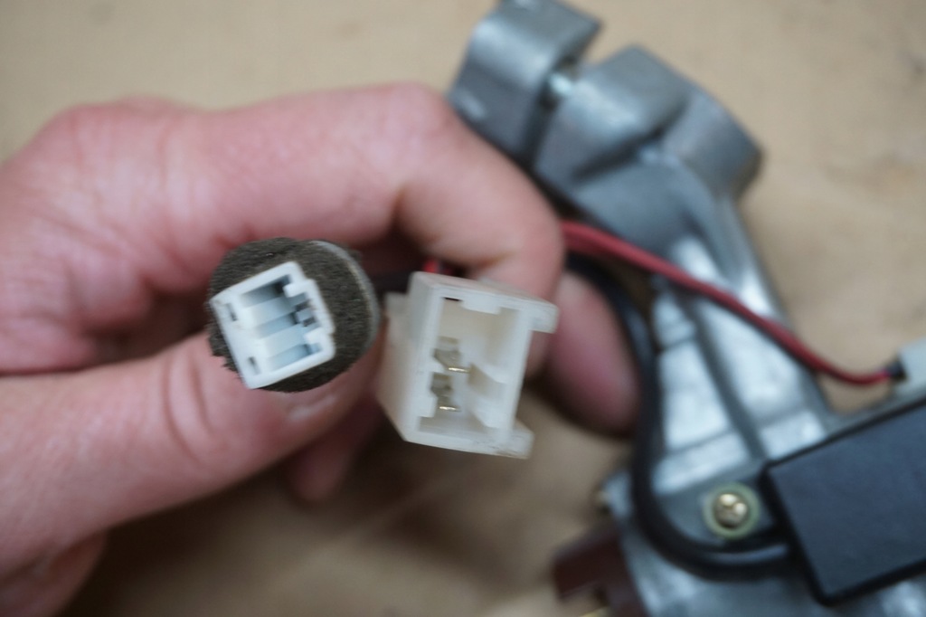 фото №7, Nissan patrol замок зажигания + ключ + модуль иммобилайзер gr y60 2,8 td