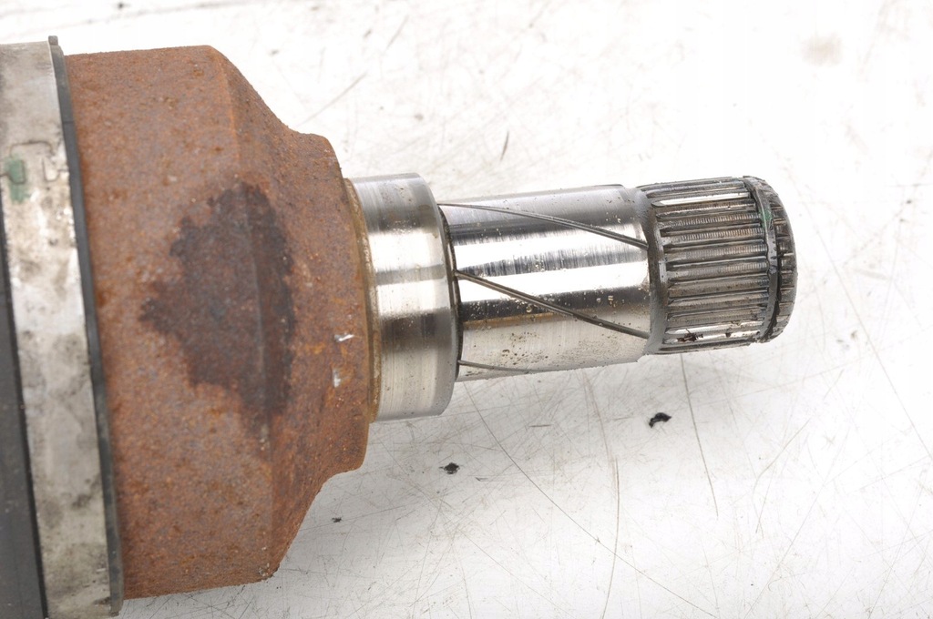 фото №6, Volvo xc70 ii 2.4 d5 привідний вал ліва p31325100 механічна коробка передач