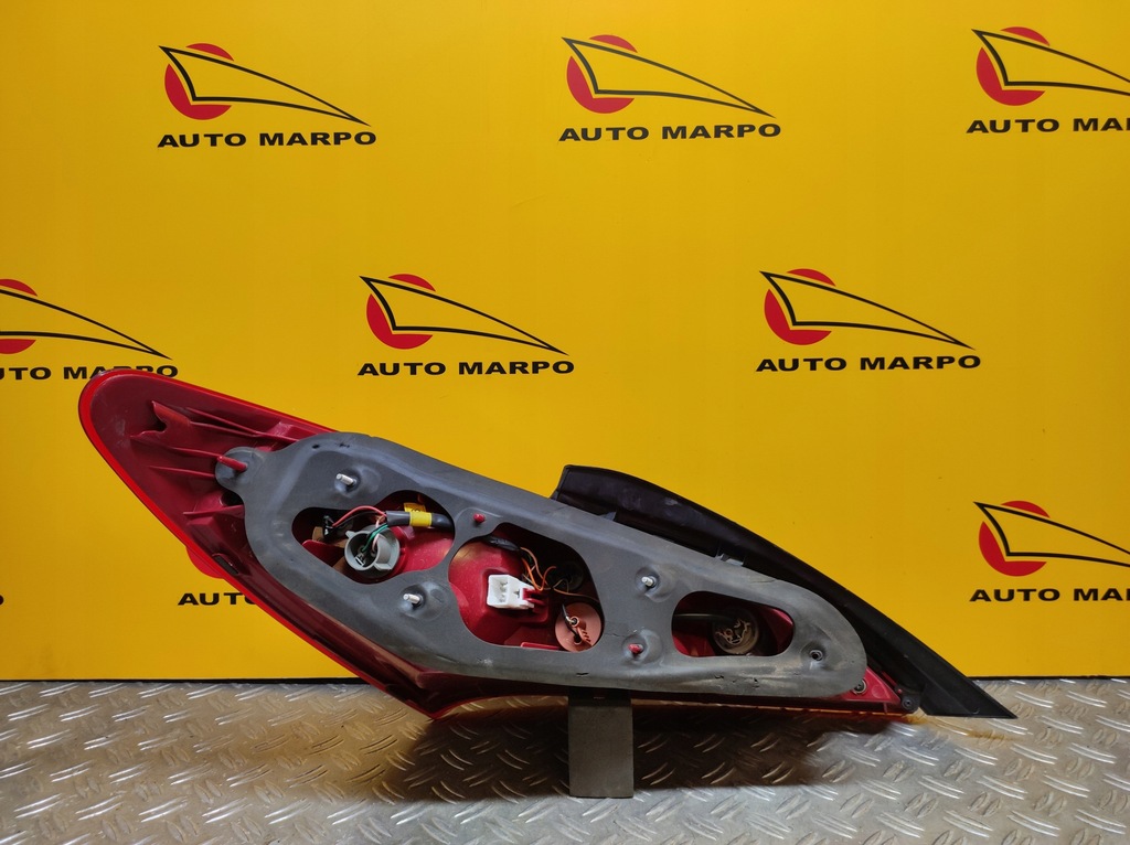 фото №6, Hyundai genesis coupe 2008-2011 лампа задняя r usa