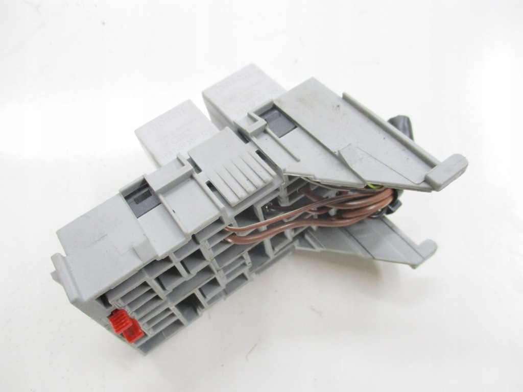 фото №11, Opel meriva a 1.6 16v 03-10 коробка предохранителей