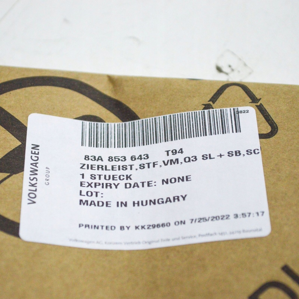 фото №10, Audi q3 f3 sportback передняя часть бампер center молдинг 83a853643t94