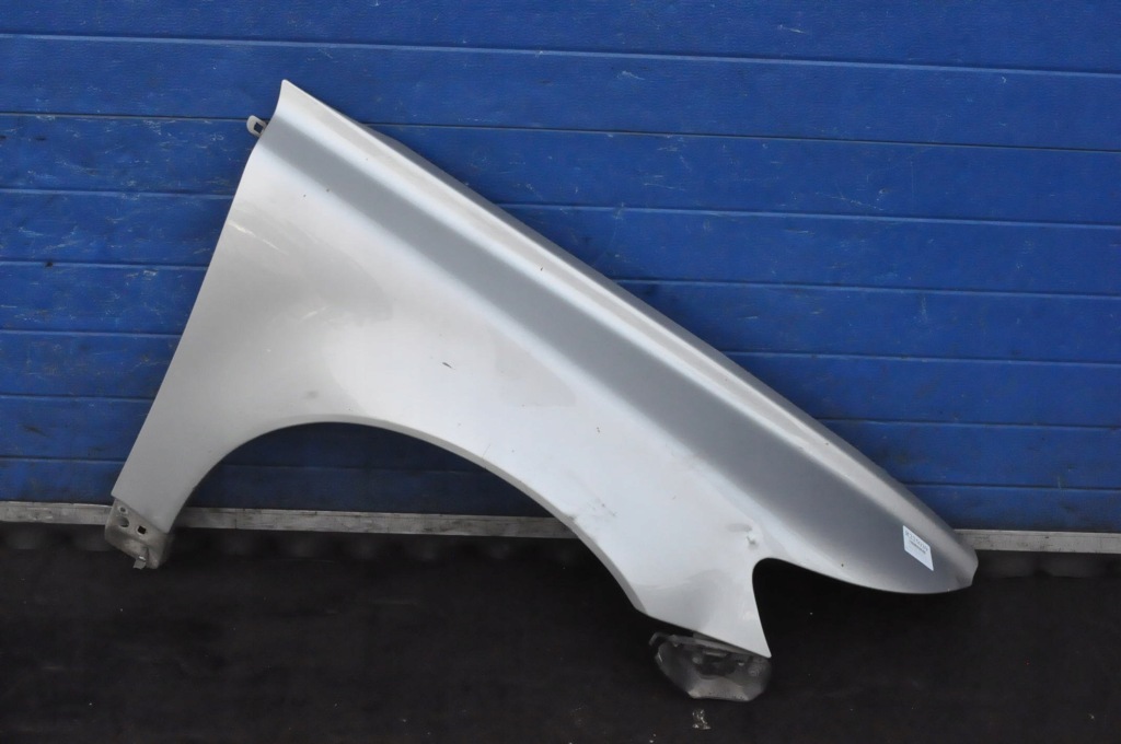 фото №1, Volvo s40 ii v50 крыло правый перед передний