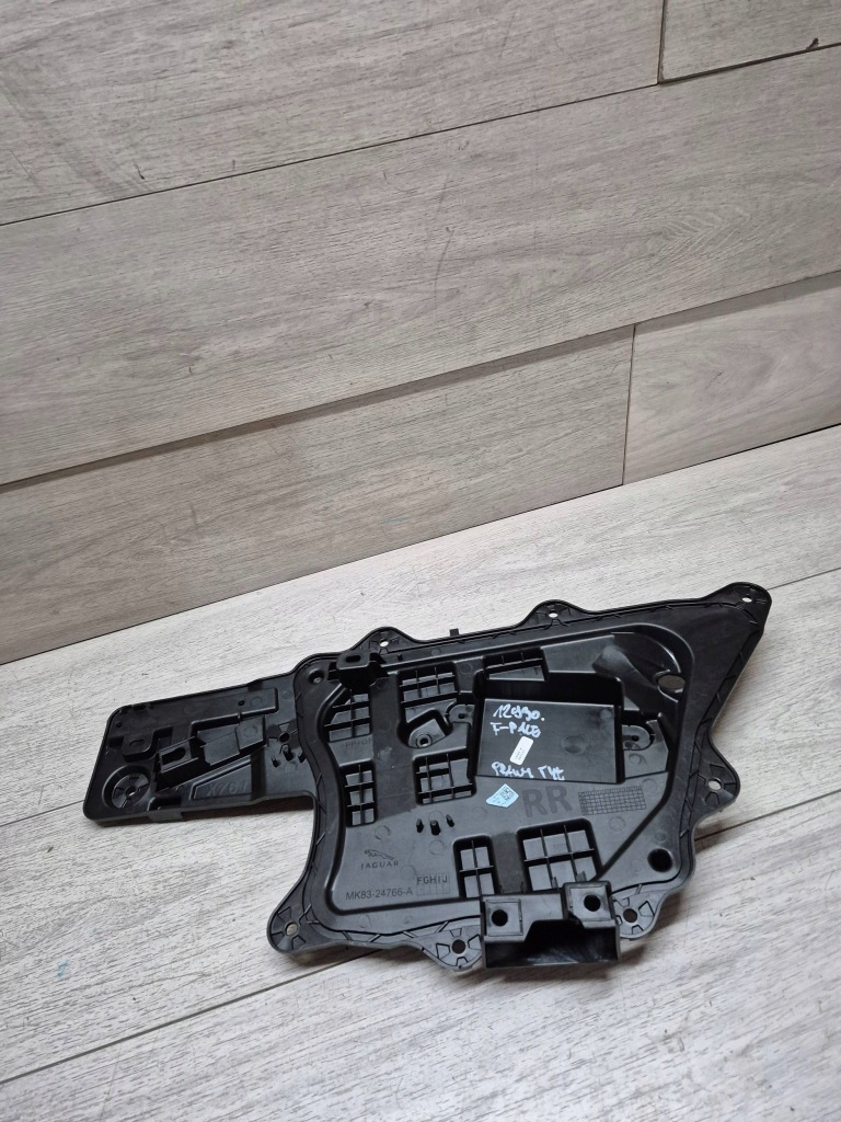 Купити 12930. f-pace захист двері правий задній mk83-24766-a